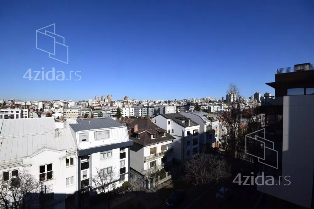 Četvoroiposoban stan | 4zida