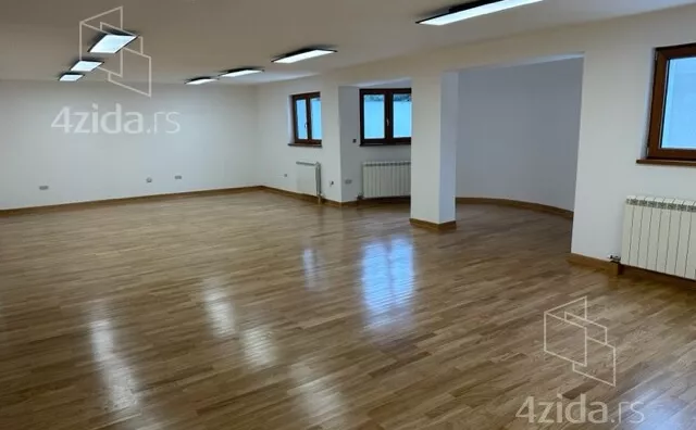 5-etažna kuća | 4zida