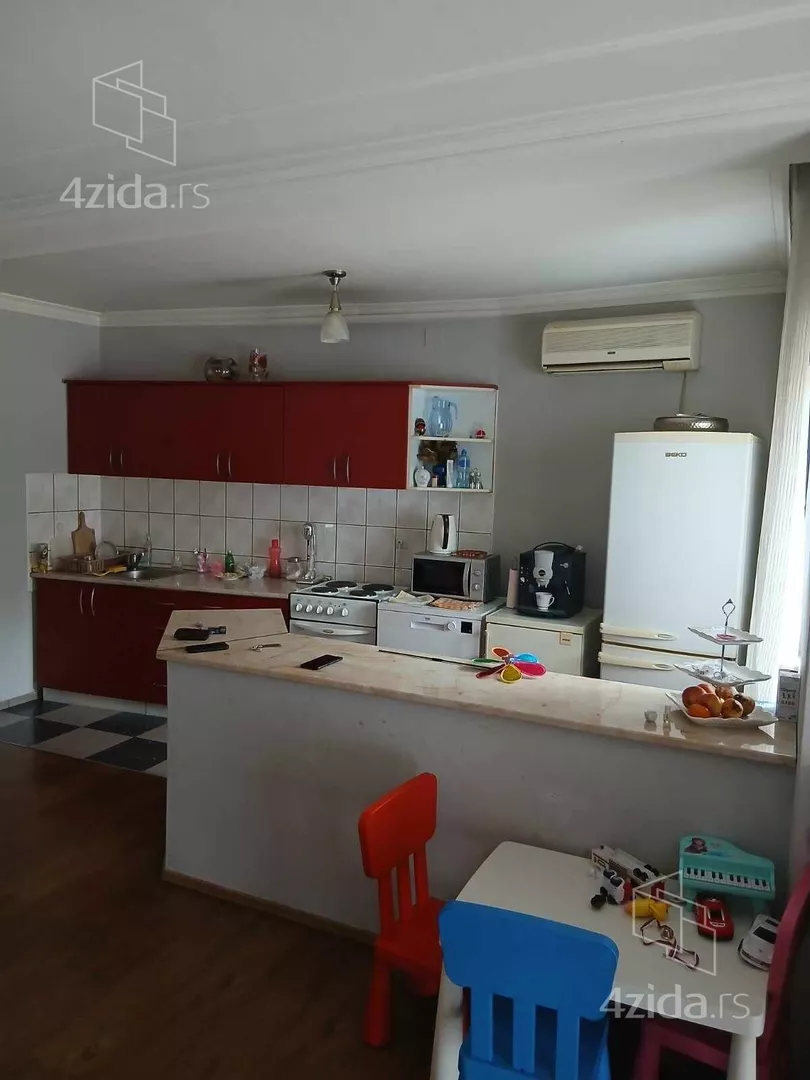 3-etažna kuća | 4zida