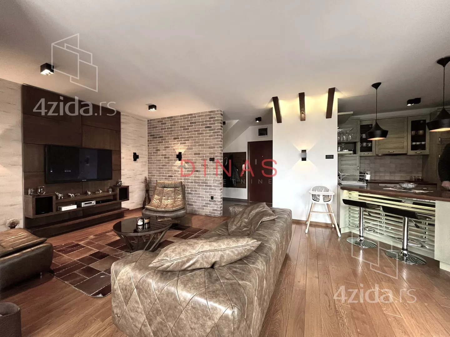 Četvorosoban stan | 4zida