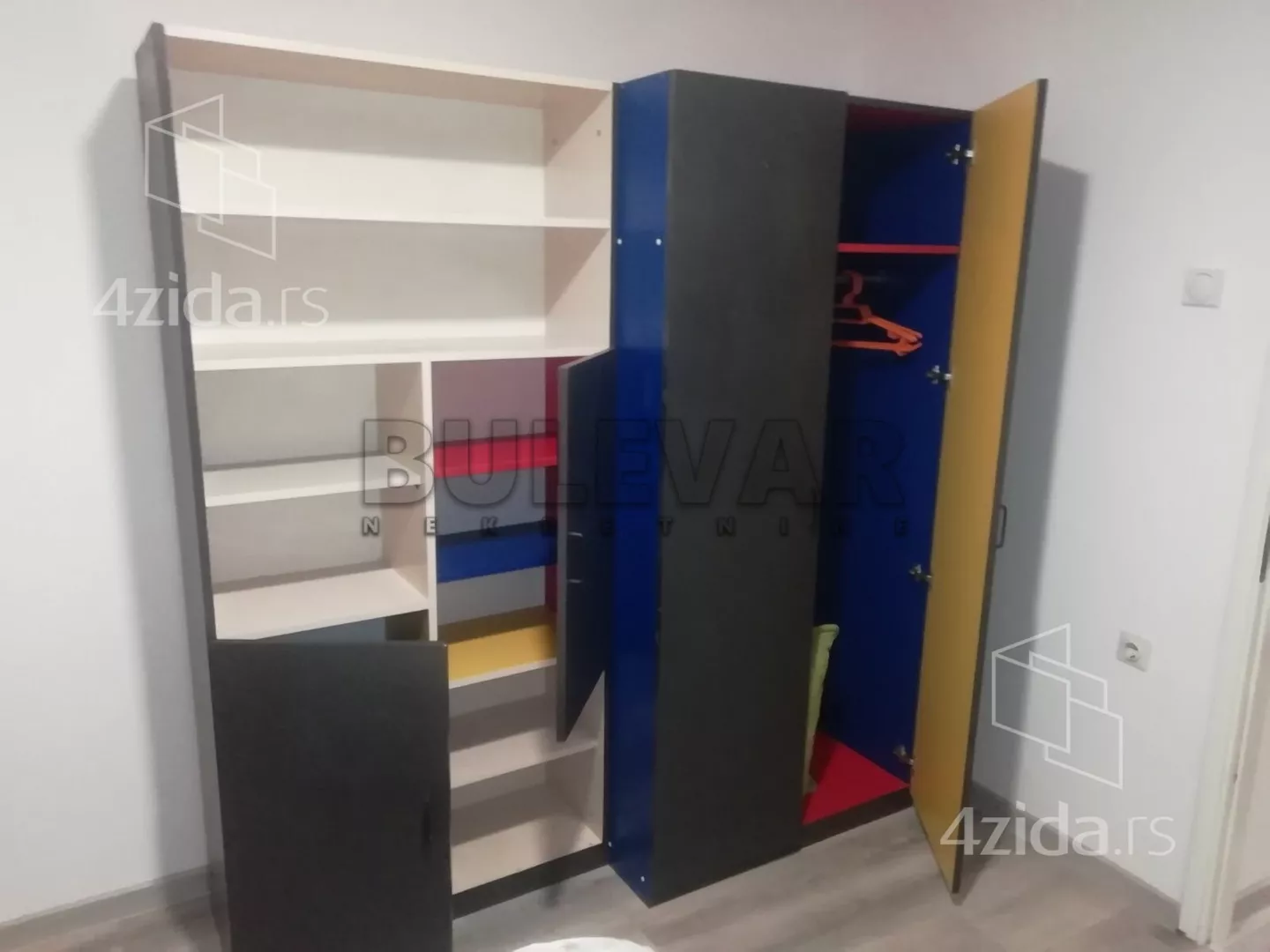 Dvoiposoban stan | 4zida