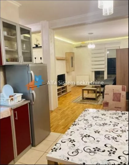 Crveni Krst Vračar | 4zida.rs