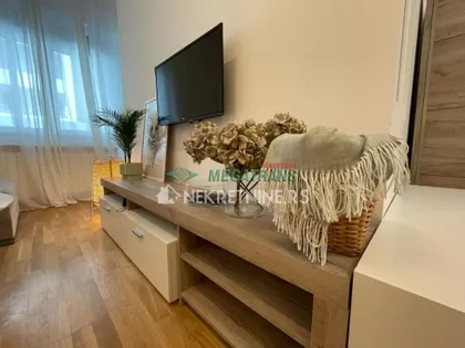 Novosadskog sajma | 4zida.rs