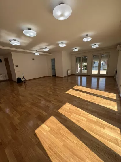 Stan za izdavanje · 150 m² · Senjak, Savski Venac, Beograd