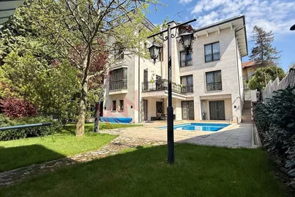 Agusta Cesarca | 4zida.rs