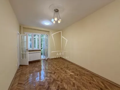 Cetinjska | 4zida.rs