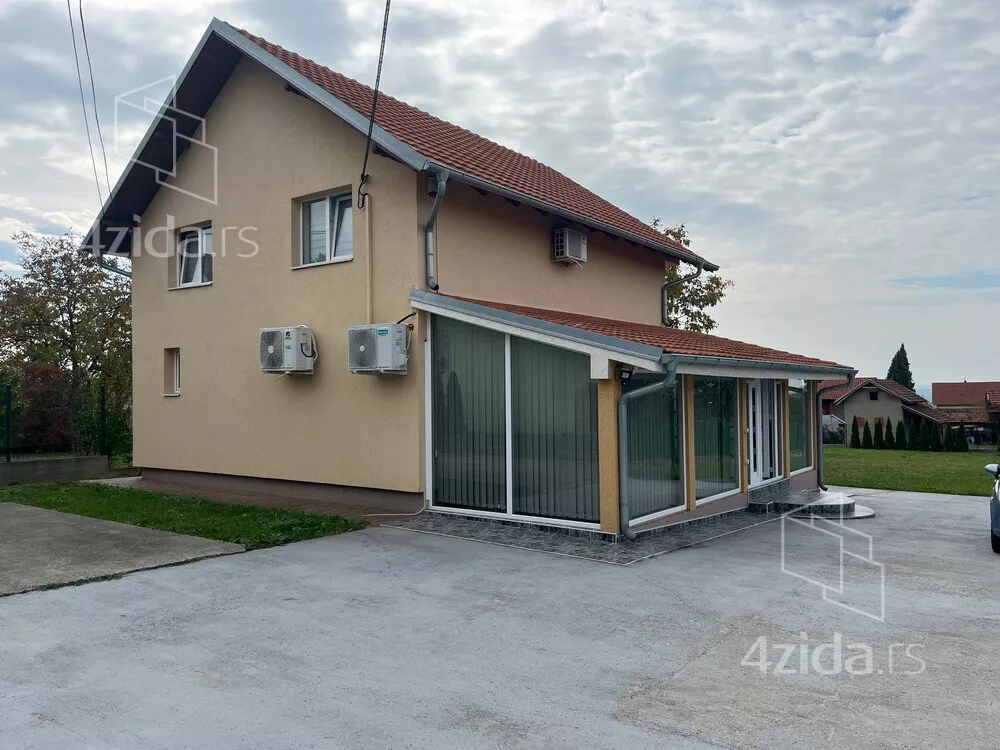 Kuća | 4zida