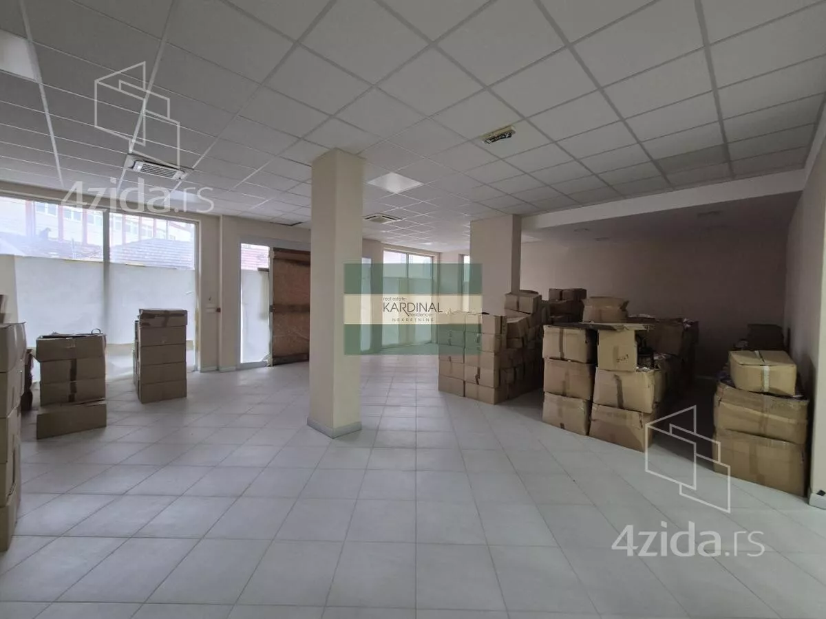 Poslovni prostor | 4zida