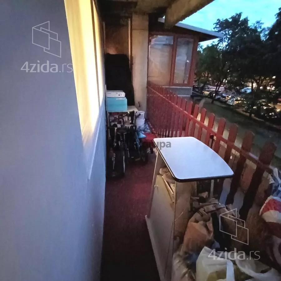 Dvoiposoban stan | 4zida