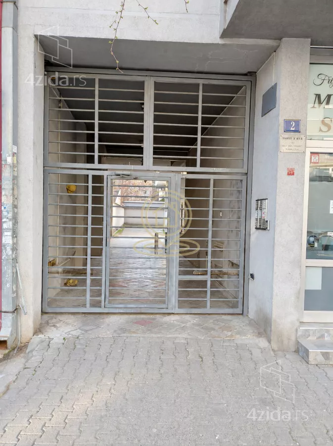 Garaža | 4zida