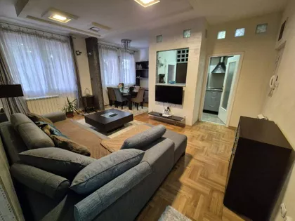 Knićaninova | 4zida.rs