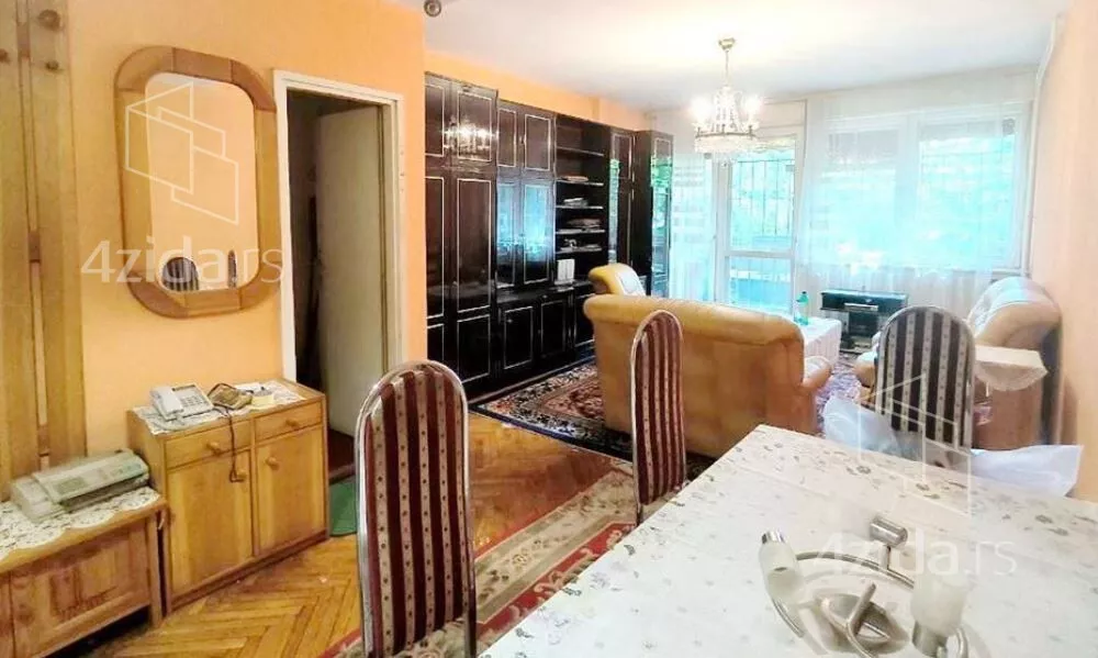 Petosoban stan | 4zida