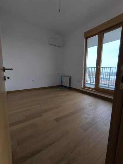 Šumadijska | 4zida.rs