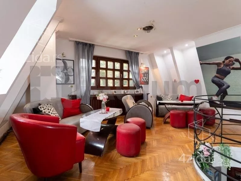 Poslovna zgrada | 4zida