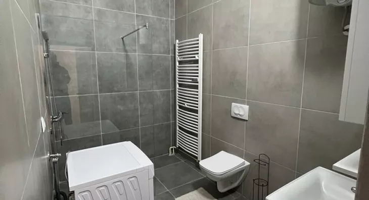 Četvoroiposoban stan | 4zida