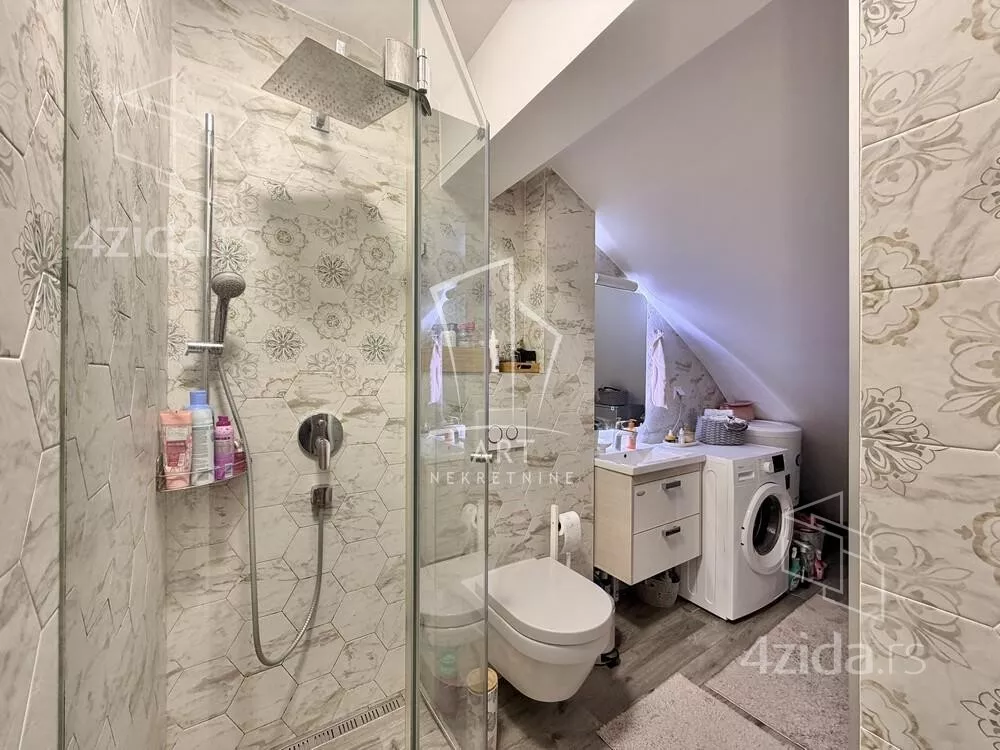 Petosoban stan | 4zida