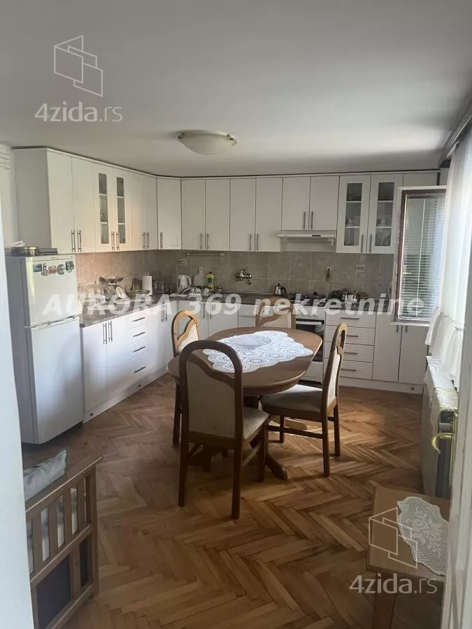 Kuća | 4zida