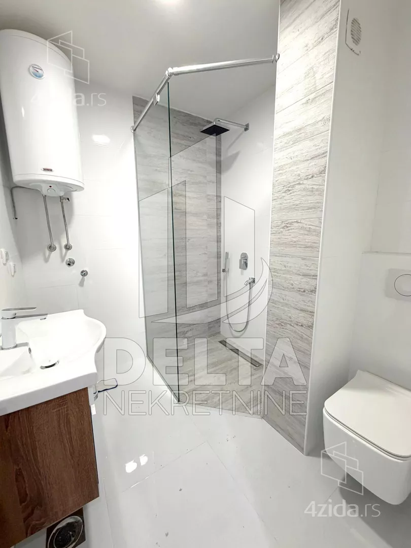 Petosoban stan | 4zida