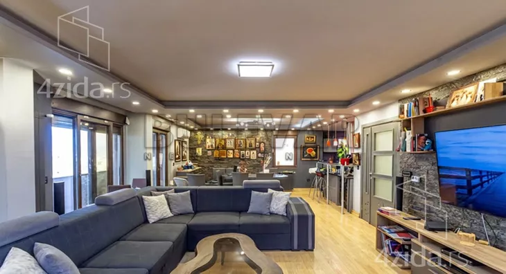 Četvorosoban stan | 4zida