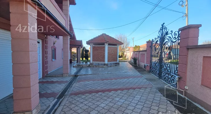 4-etažna kuća | 4zida