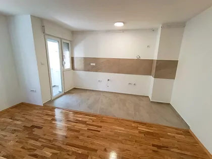 Cara Dušana | 4zida.rs