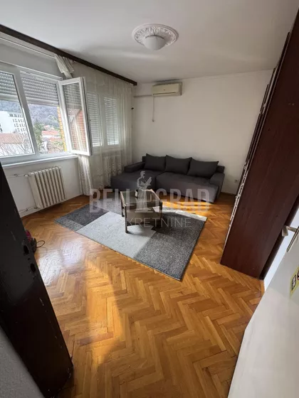 Pere Velimirovića | 4zida.rs