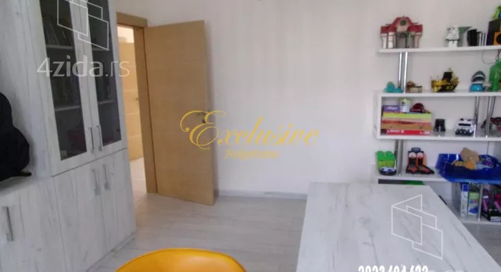 Šestoiposoban stan | 4zida