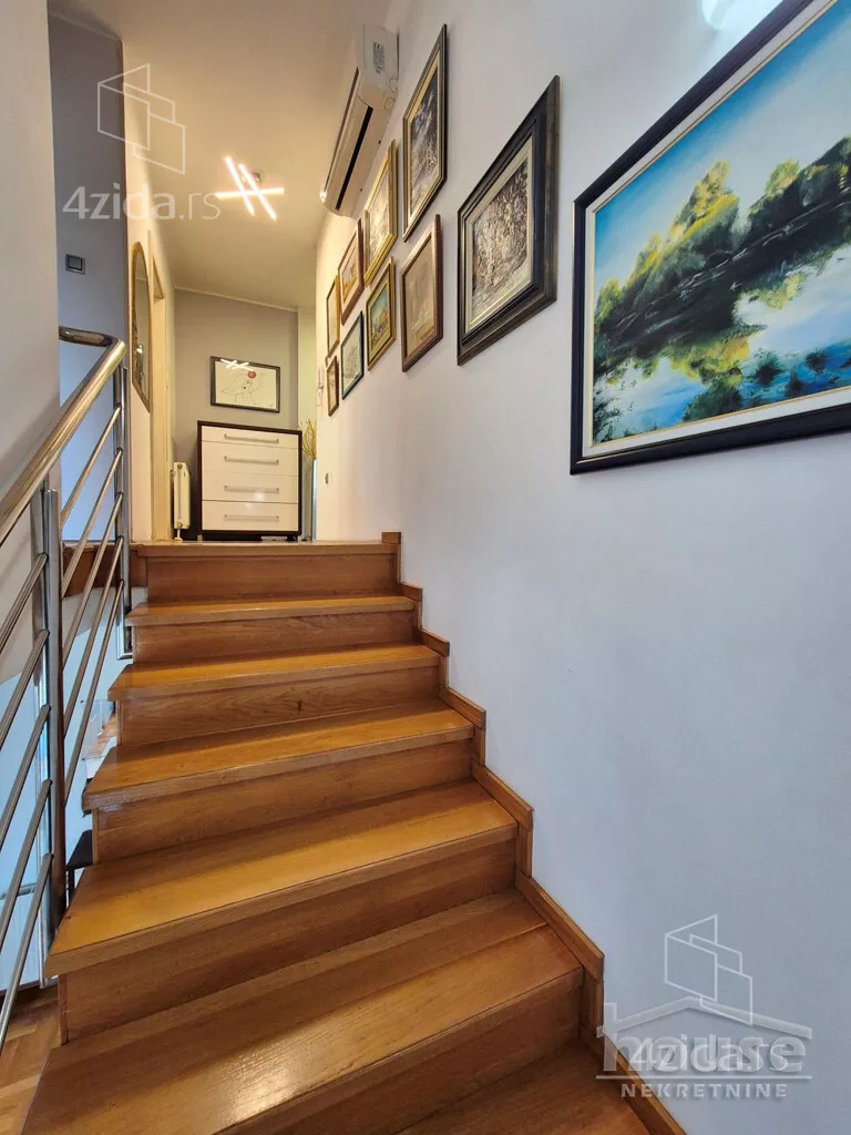 Šestosoban stan | 4zida