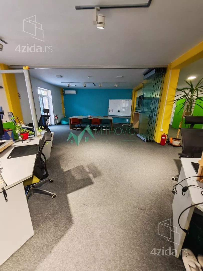 Poslovni prostor | 4zida