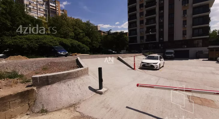 Garaža | 4zida