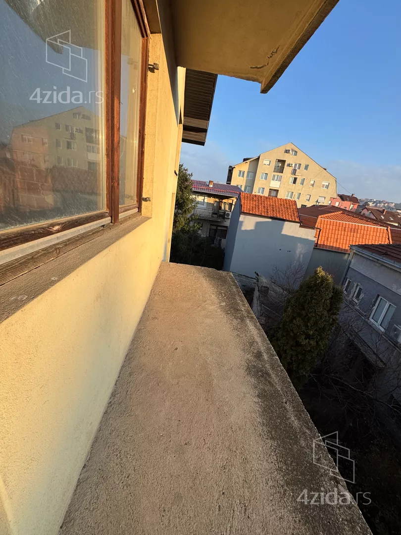 Četvoroiposoban stan | 4zida