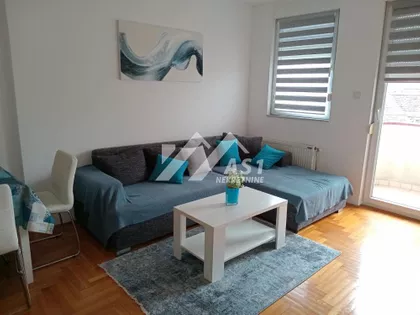 Vuka Karadžića | 4zida.rs