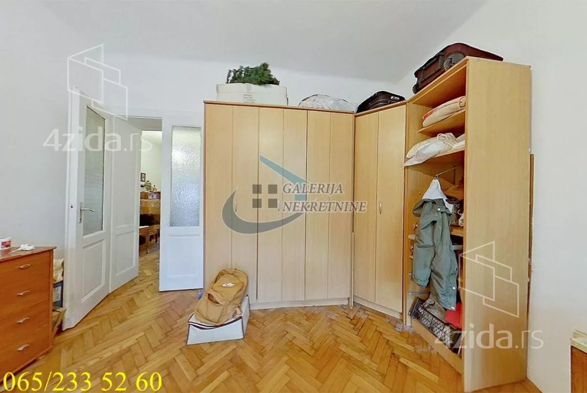 Četvoroiposoban stan | 4zida