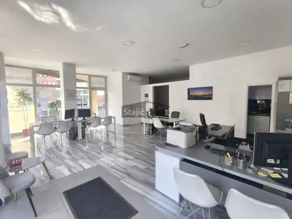 Ratka Mitrovića | 4zida.rs