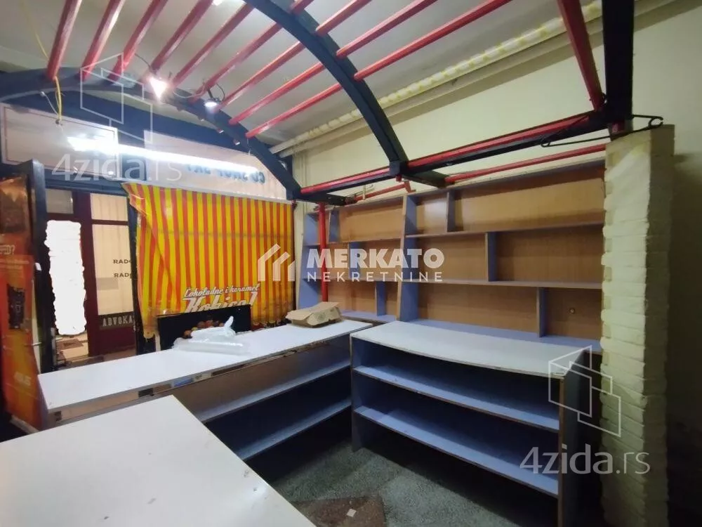 Lokal | 4zida