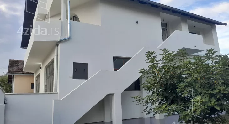3-etažna kuća | 4zida
