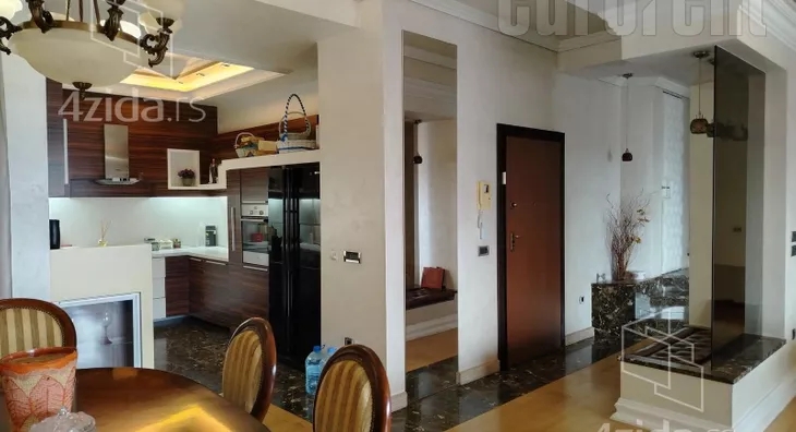 Petosoban stan | 4zida