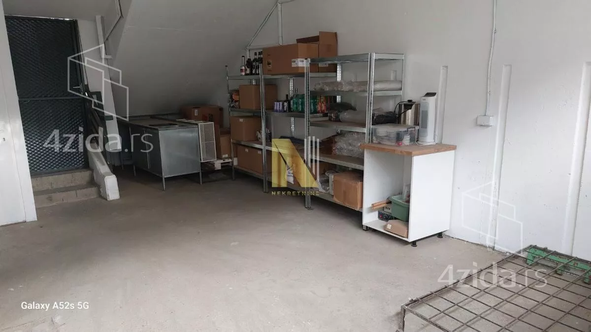 Poslovni prostor | 4zida