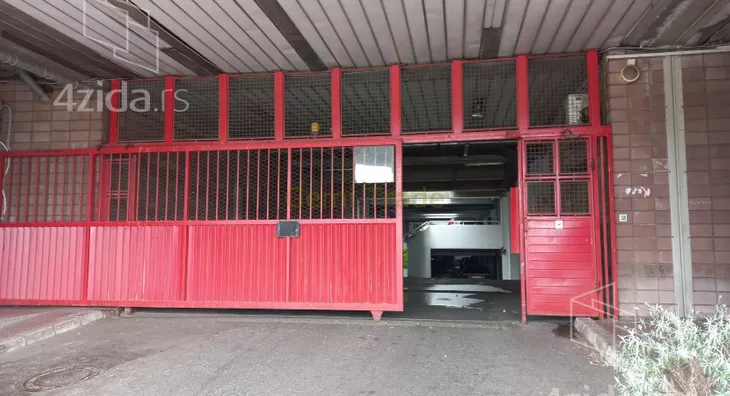 Parking | 4zida