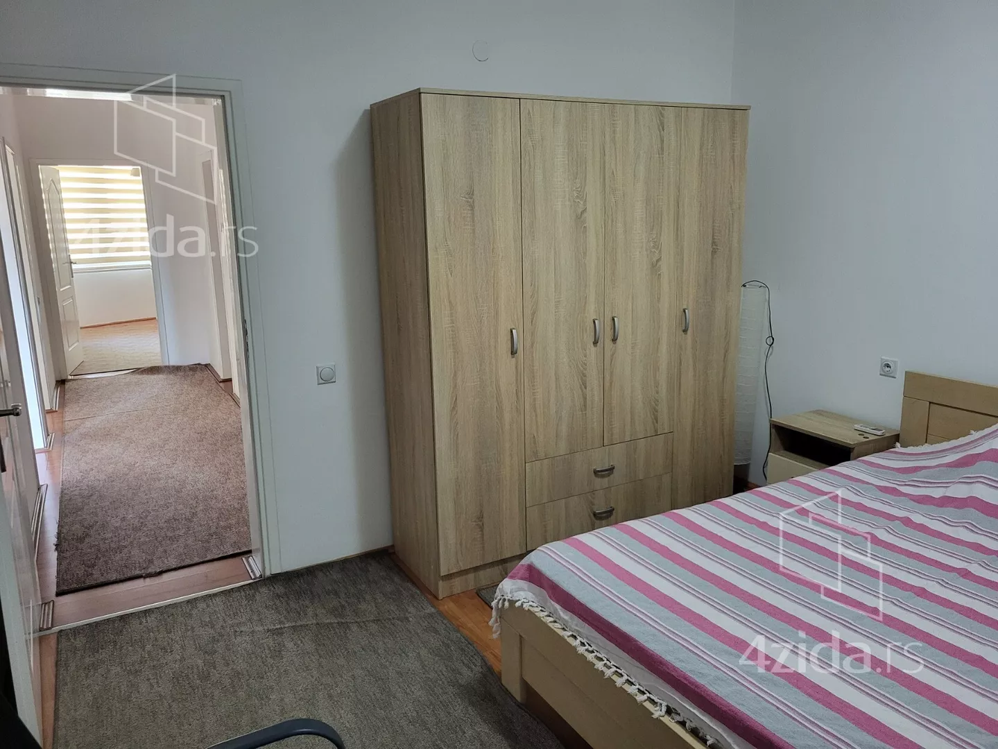 Četvoroiposoban stan | 4zida