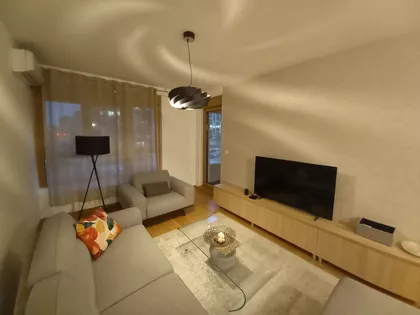 Tadije Sondermajera | 4zida.rs