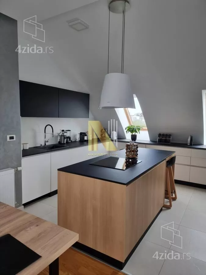 Petosoban stan | 4zida