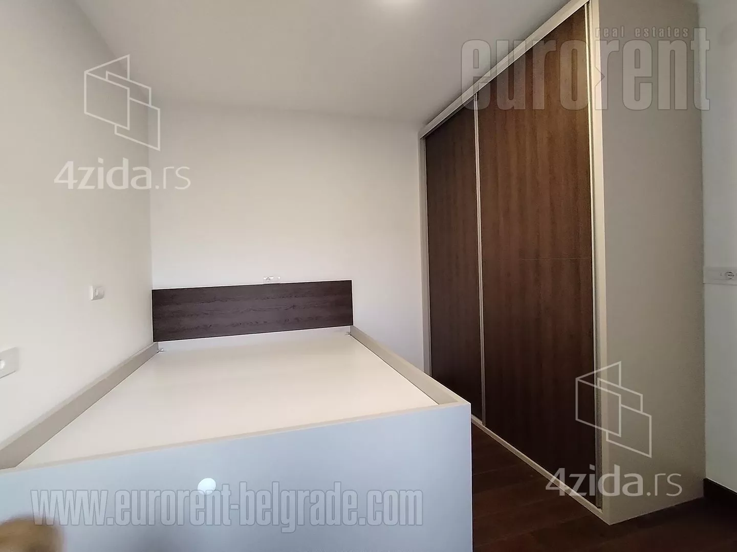 Šestosoban stan | 4zida