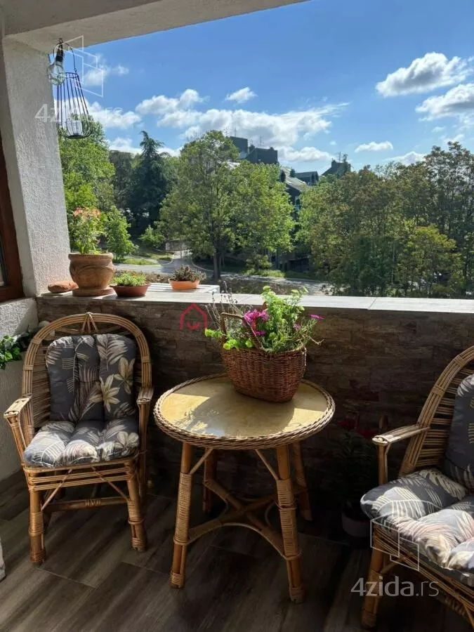 Petosoban stan | 4zida