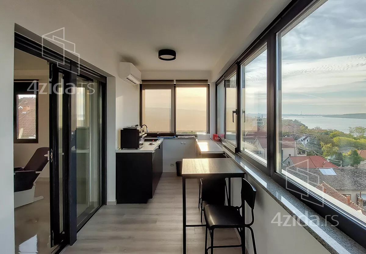 Šestosoban stan | 4zida