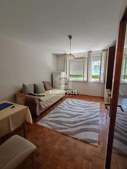 Petra Lekovića | 4zida.rs