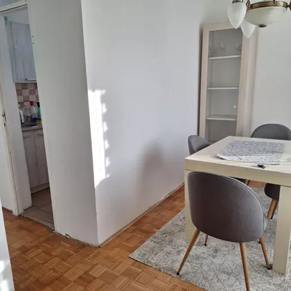 Crvenih Hrastova | 4zida.rs
