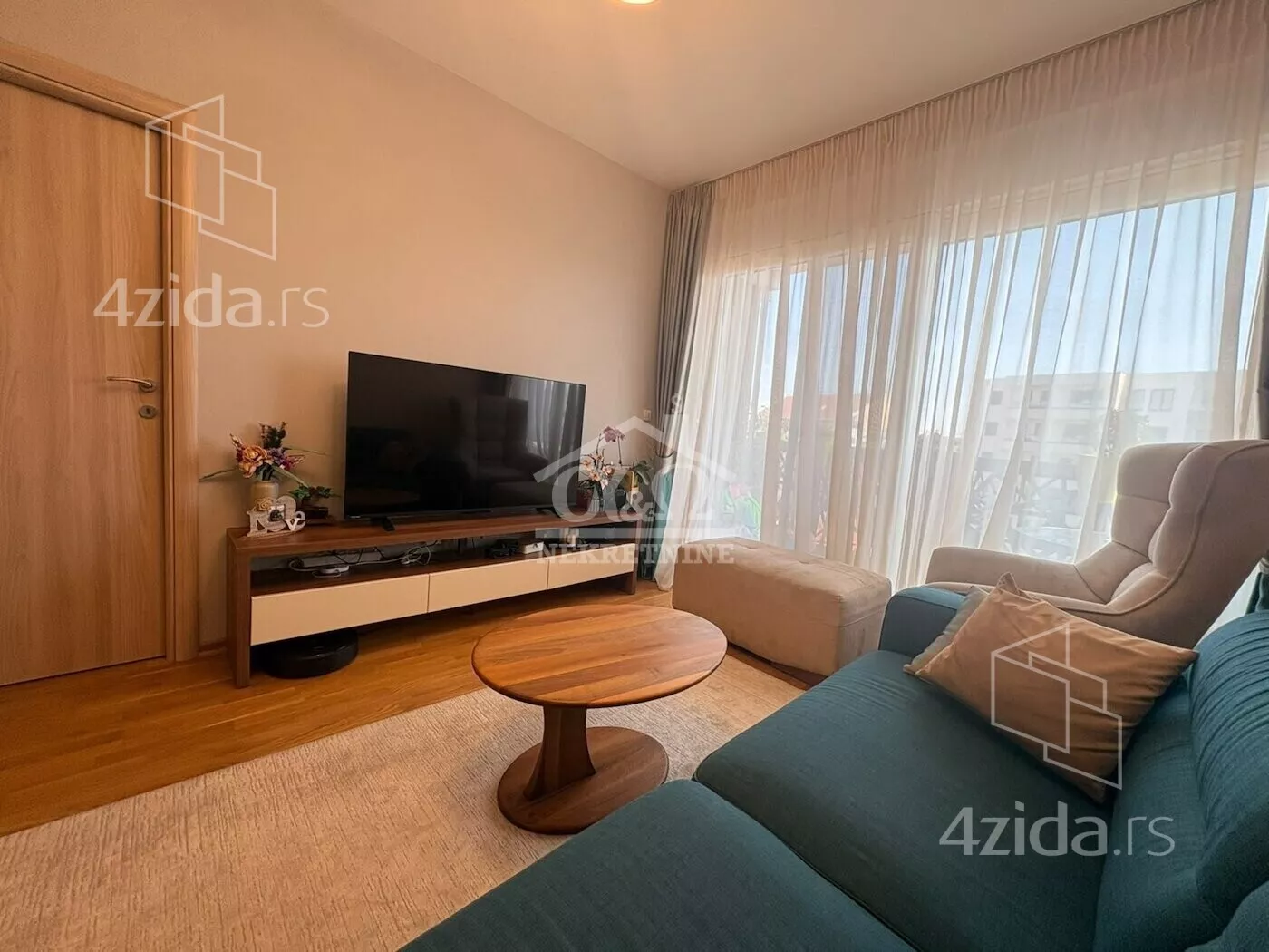 Troiposoban stan | 4zida
