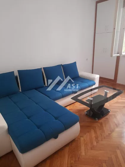 Dušana Vasiljeva | 4zida.rs