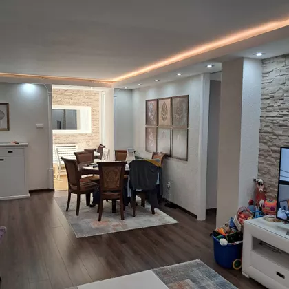 Bulevar Cara Lazara | 4zida.rs